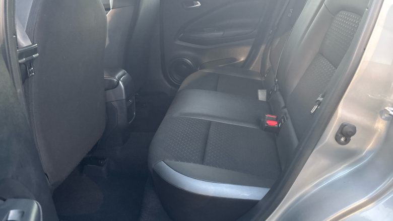 Nissan Juke 1.0 DiG-T 114 N-Connecta 5dr Petrol Hatchback